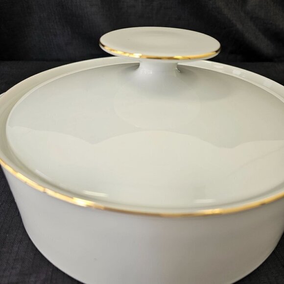 90s German Rosenthal Covered Caserole White Porcelain Gold Trim 10"L x 8"D x 5"H - Picture 2 of 12